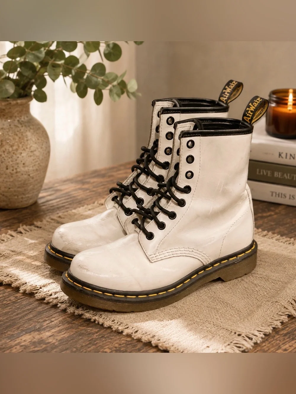 Dr. Martens White Ankle combat size 6 Boots